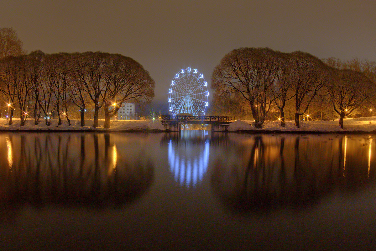 Городской парк зимой. Автор работы: Сергей Пономарев
