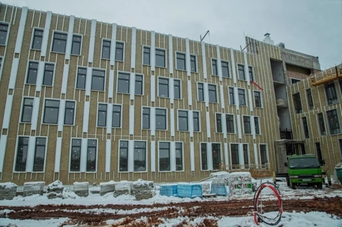    В Оренбурге продолжается строительство Академии настольного тенниса для одаренных детей