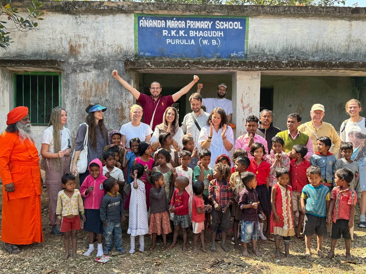 Бесплатные начальные школы для детей из малоимущих семей, Ананда Нагар, Индия