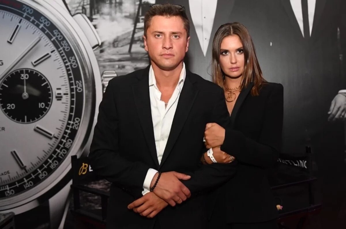    Павел Прилучный и Агата Муцениеце. 2019 г.