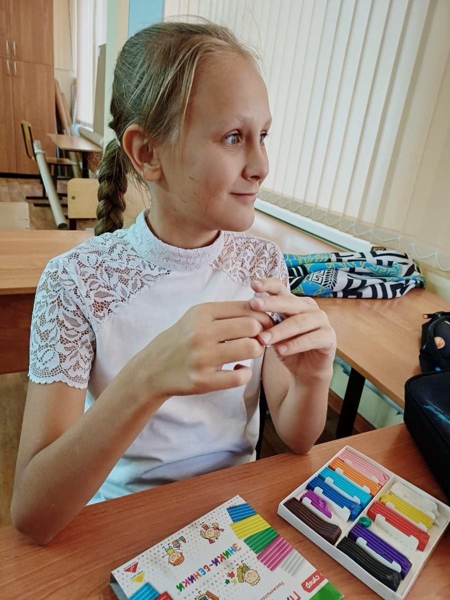 Саша на уроке технология