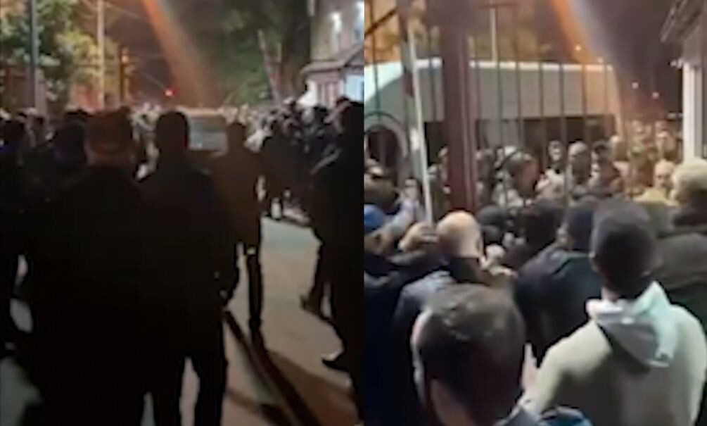   Массовые беспорядки в Абхазии