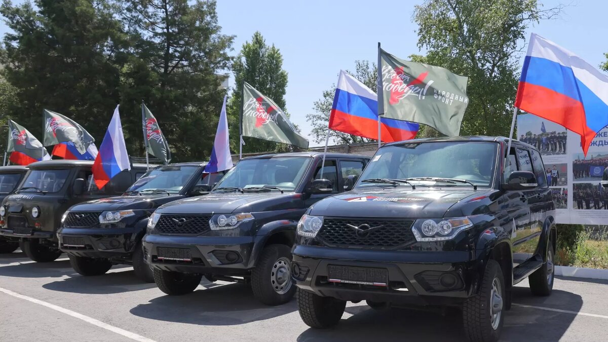 Через год УАЗ обещает показать новые модели автомобилей «Патриот» и «Пикап». Автор: Эрик Романенко Источник: ТАСС