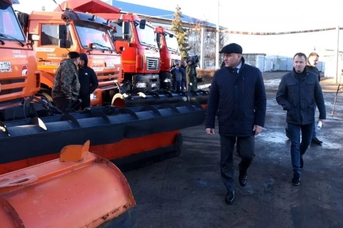    В Оренбурге проверили готовность техники к зиме