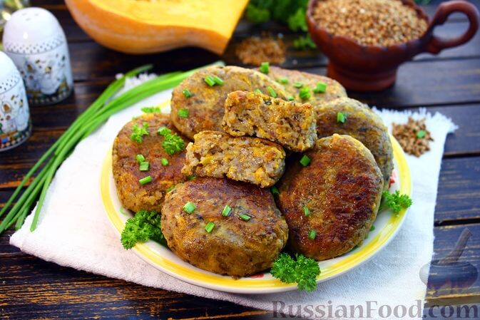 крупа гречневая, тыква, яйца, мука, базилик, паприка молотая, соль, чеснок сушёный молотый, масло оливковое