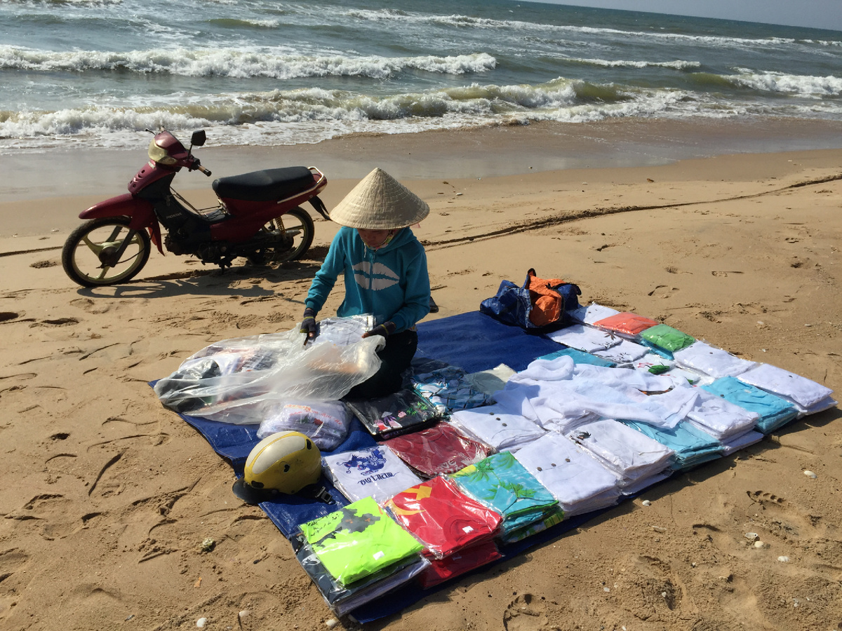 Бойкая торговля на пляже