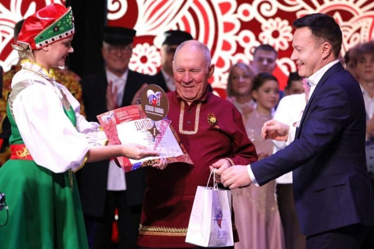    Частушечник из Кувандыка Владимир Деревянкин стал лауреатом фестиваля «Душа баяна» Андрей Севостьянов