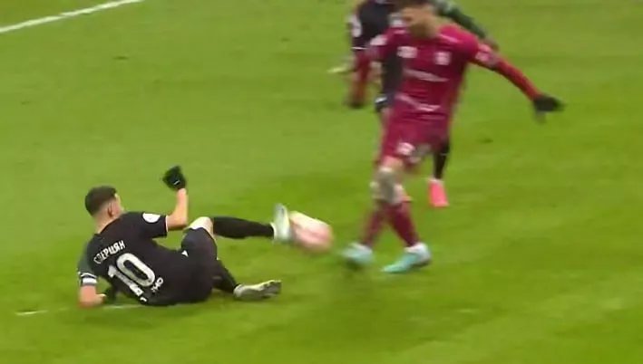    Шум не по делу. Судьи начали топить «Краснодар» или Мусаев погорячился? Фото #2