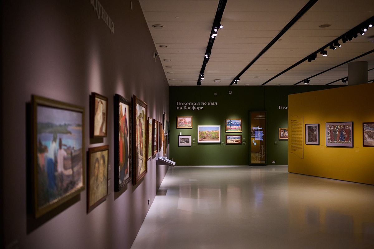    Экспозиция выставки «Новое общество художников»