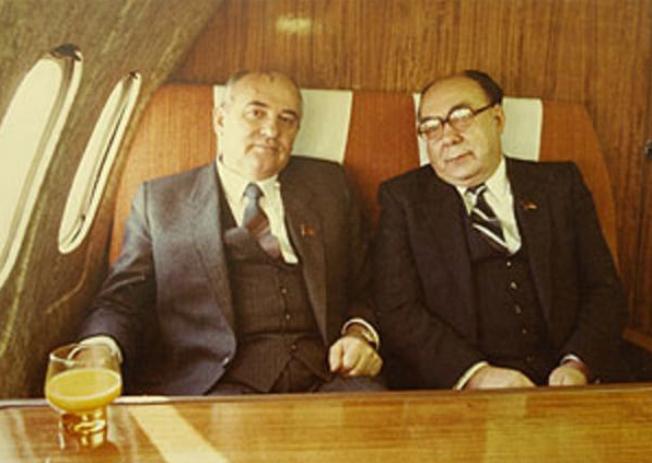 Соратники и единомышленники.