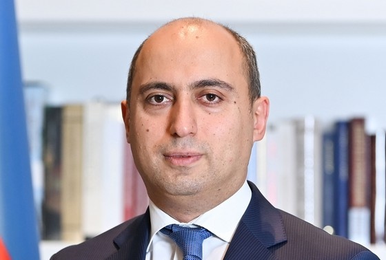    Эмин Амруллаев