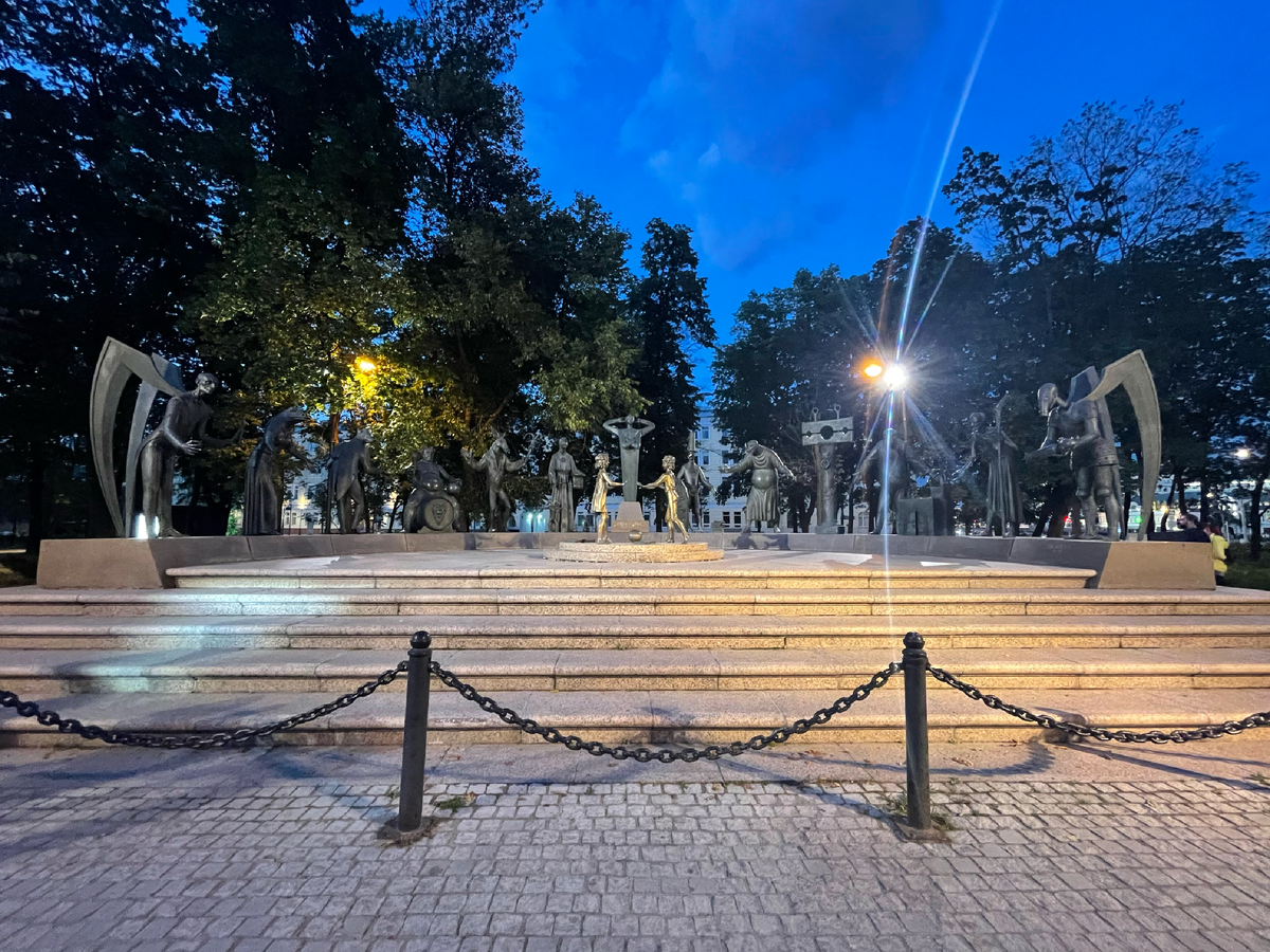 Дети - жертвы пороков взрослых на Болотной площади