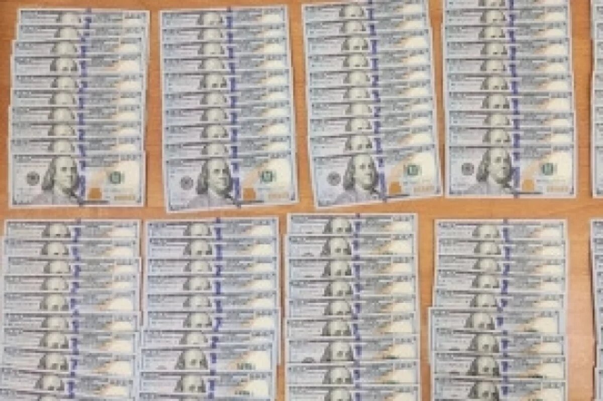    В аэропорту Сочи пресекли вывоз в Узбекистан крупной суммы валюты