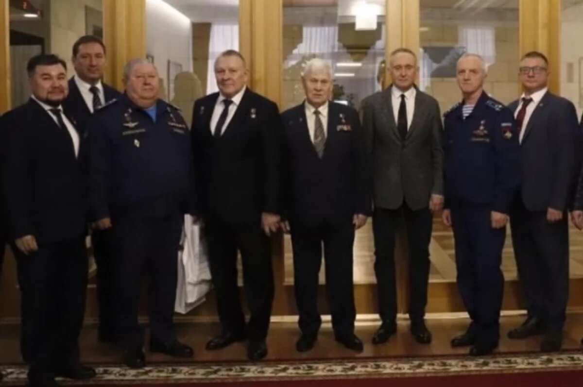    Депутаты Новосибирского Заксобрания встретились с бойцами «Вахты героев»