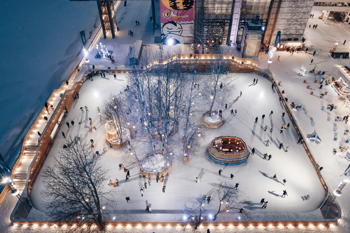 Каток у моря