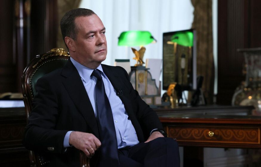    Медведев прокомментировал заявление Мерца об ультиматуме РФ