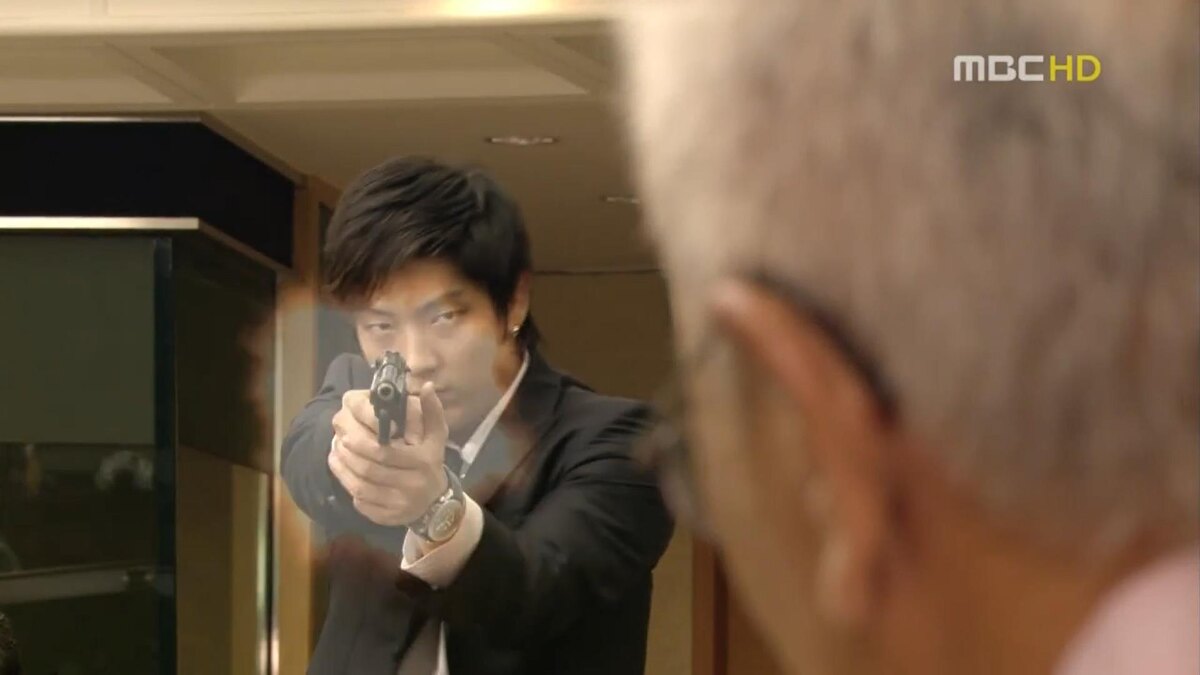 Не отводите взгляд, сейчас отсюда вылетит птичка