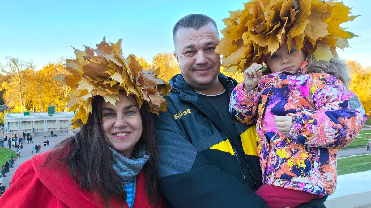 Елена Наталова с мужем и дочерью © Sputnik, из семейного архива