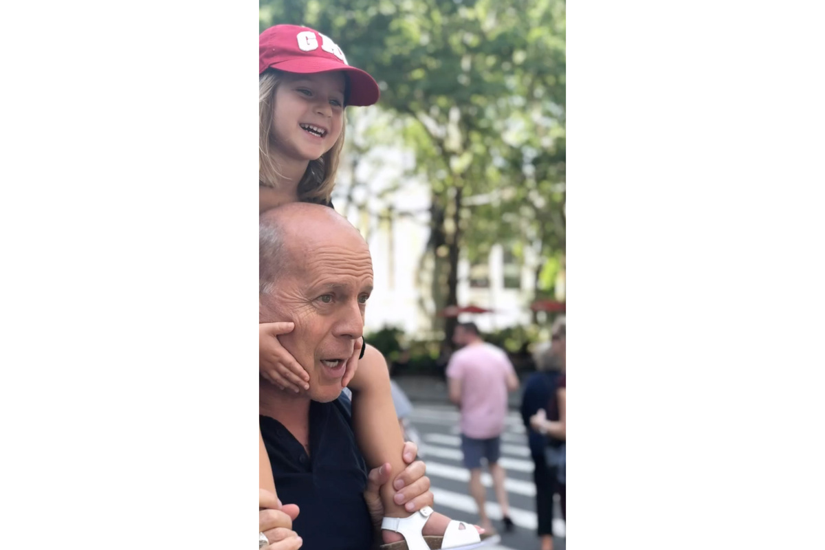 emmahemingwillis / Instagram (входит в корпорацию Meta, признана экстремистской и запрещена в России)📷Брюс Уиллис c младшей дочерью Эвелин