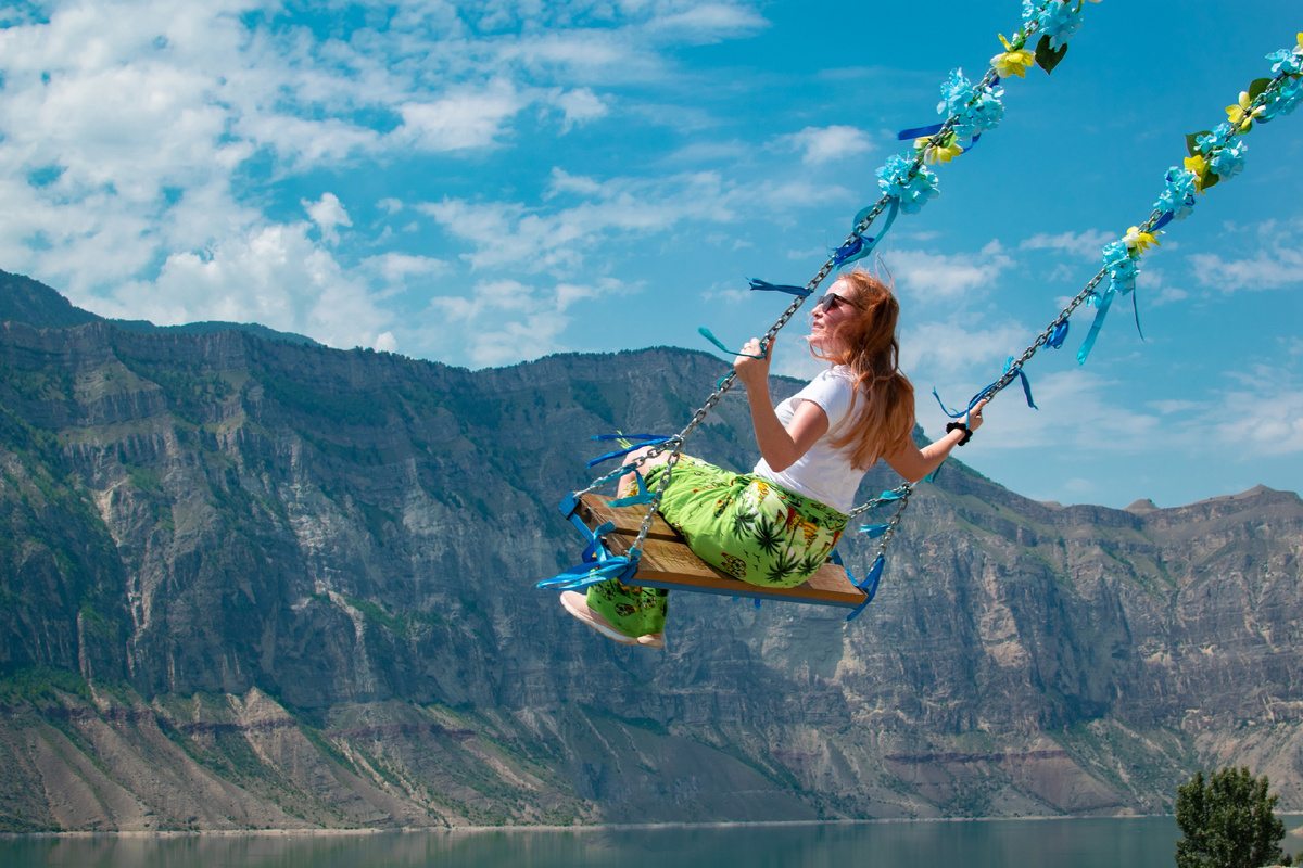 Качели на Ирганайском водохранилище