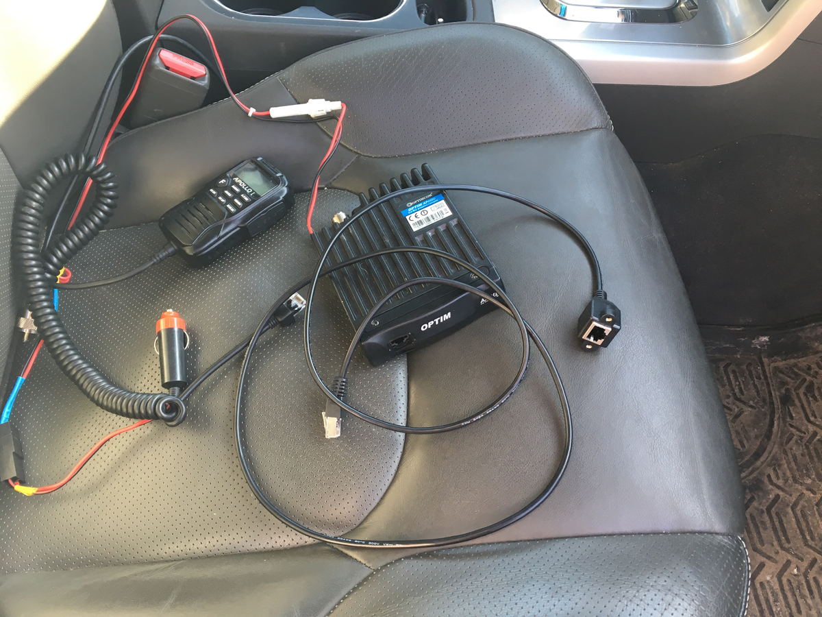 Комплект для установки рации в автомобиль