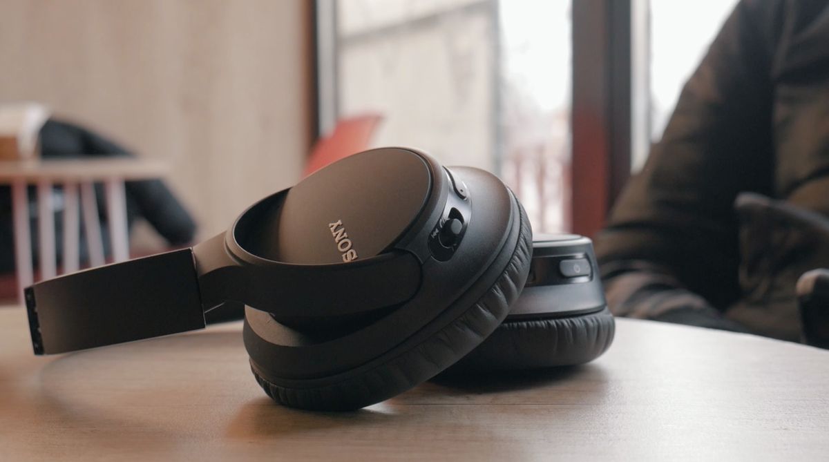 Лучшие бюджетные накладные наушники в 2025 году