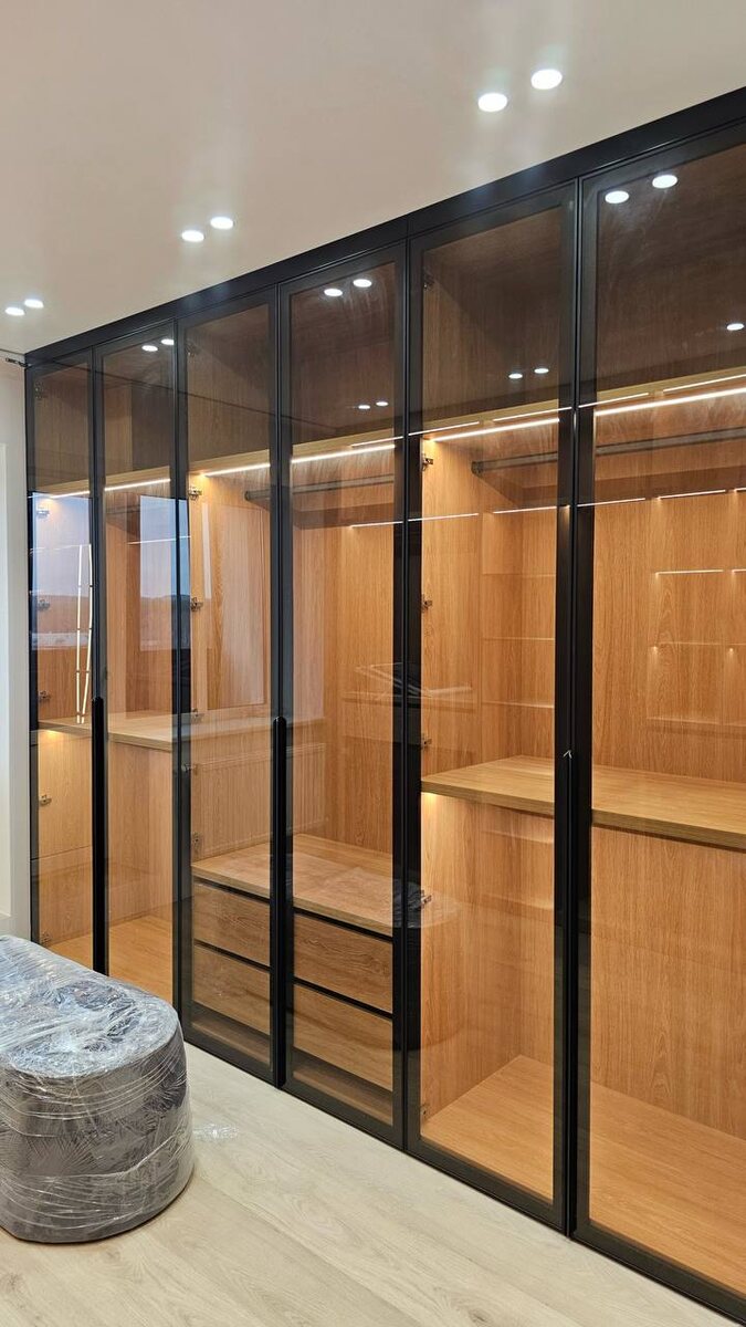 Процесс сборки гардеробной