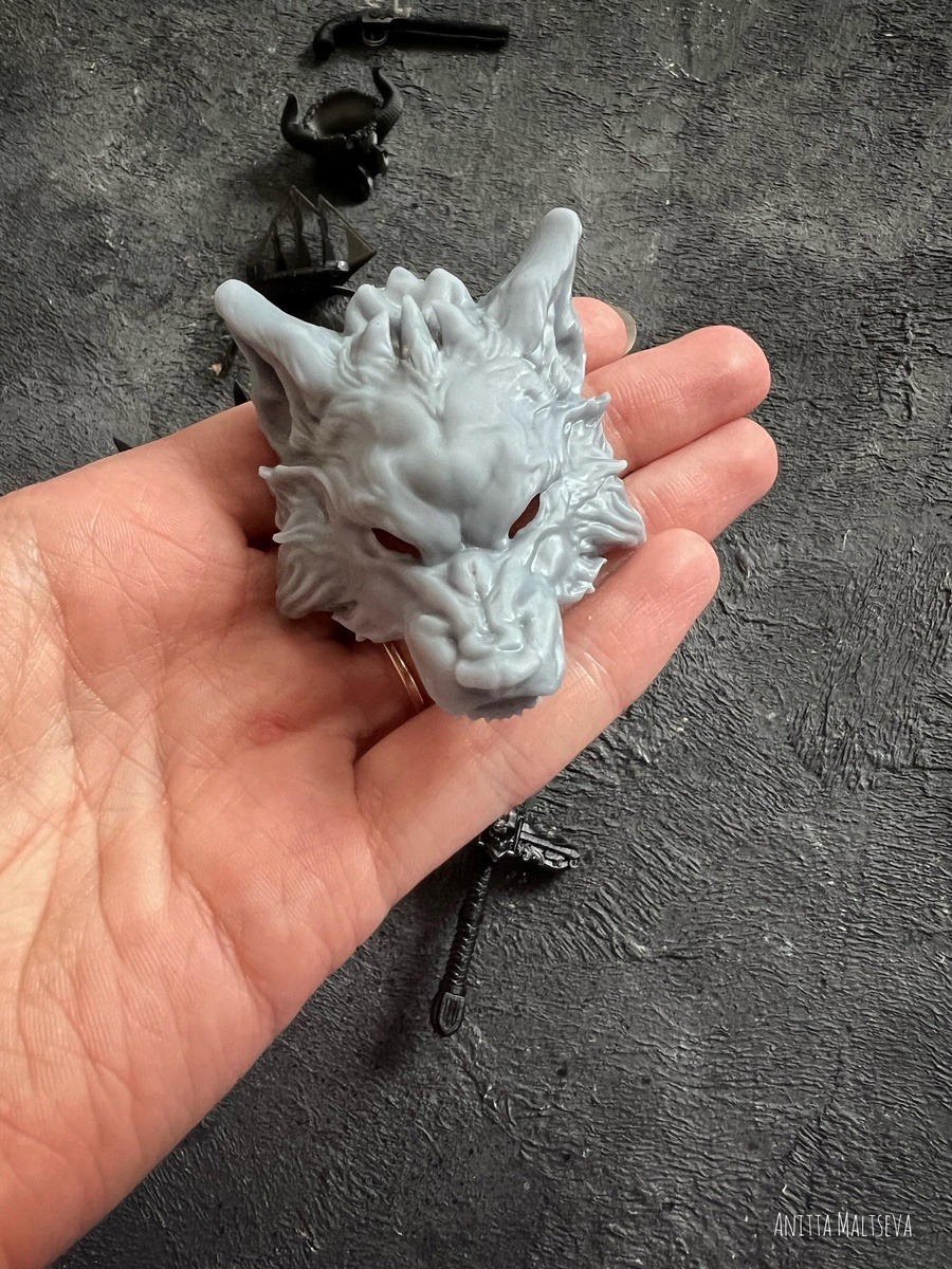 Маска волка, напечатанная на 3D-принтере 