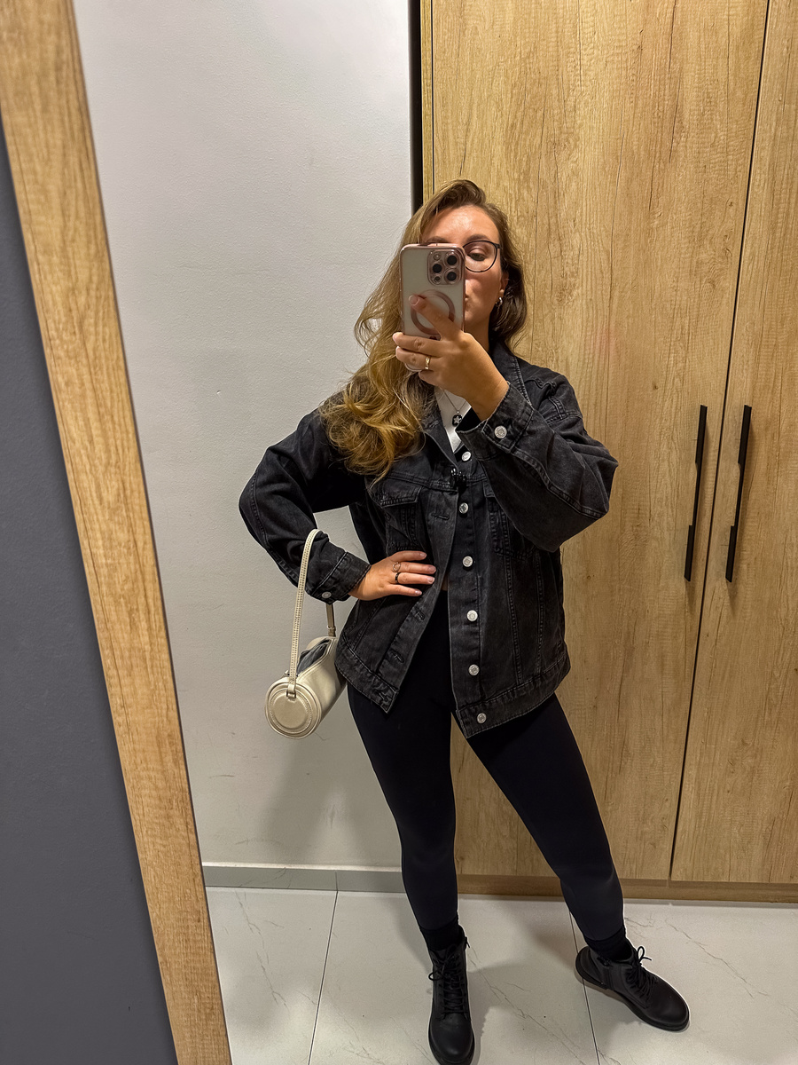 Сегодня не получится, как вчера, гулять в майке и шортах.