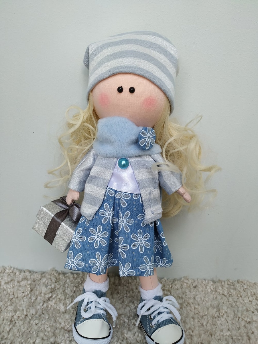 Самый неудачный набор по пошиву куклы, в комплекте не хватало несколько лоскутов ткани. 