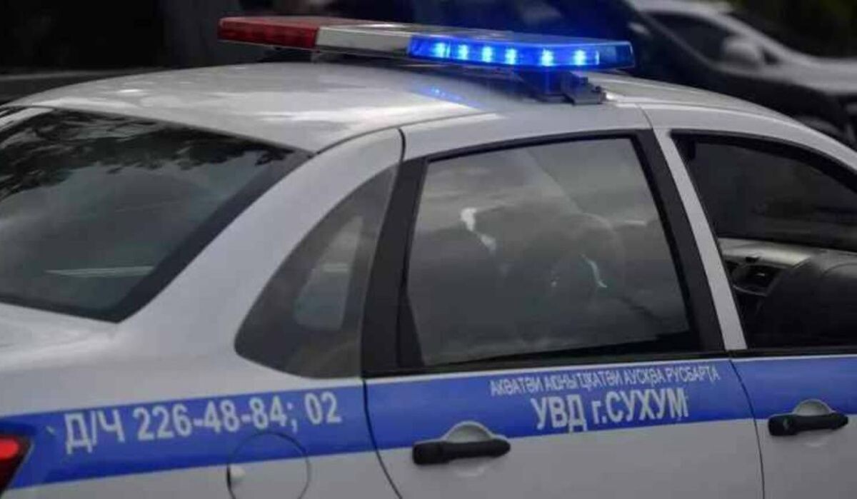     Автомобиль правоохранителей. Источник: ria.ru Автор фото: Томас Тхайцук