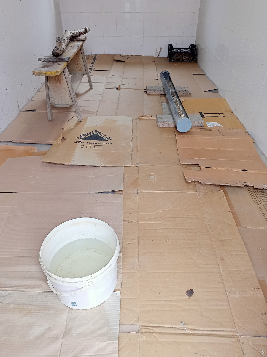 Мой курятник после уборки