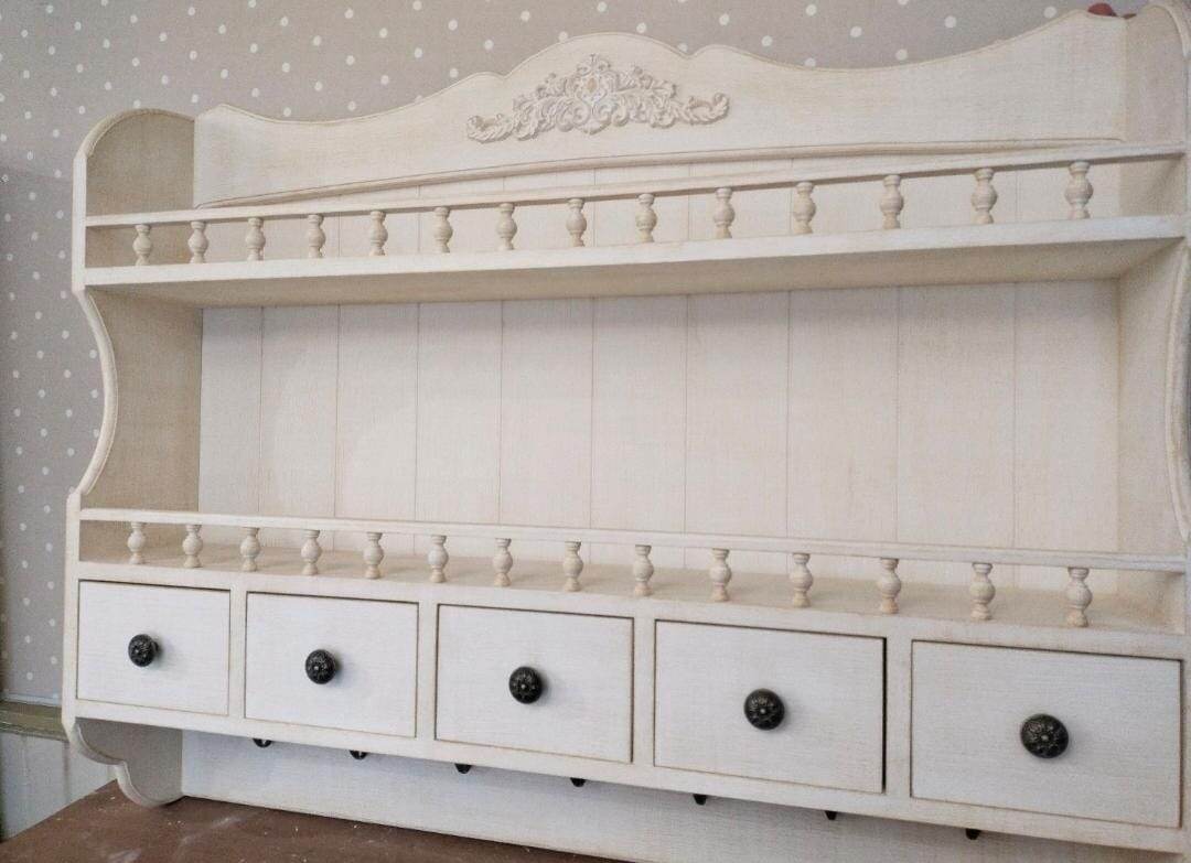 Полка деревянная большая с ящиками в стиле Прованс  © https://www.livemaster.ru/item/50065770-dlya-doma-i-interera-polka-derevyannaya-bolshaya-s-yaschikami