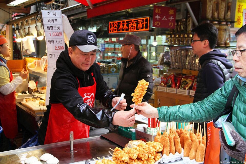 Корн-дог - это мой личный совет каждому, настолько вкусных сосисок в тесте я не ел