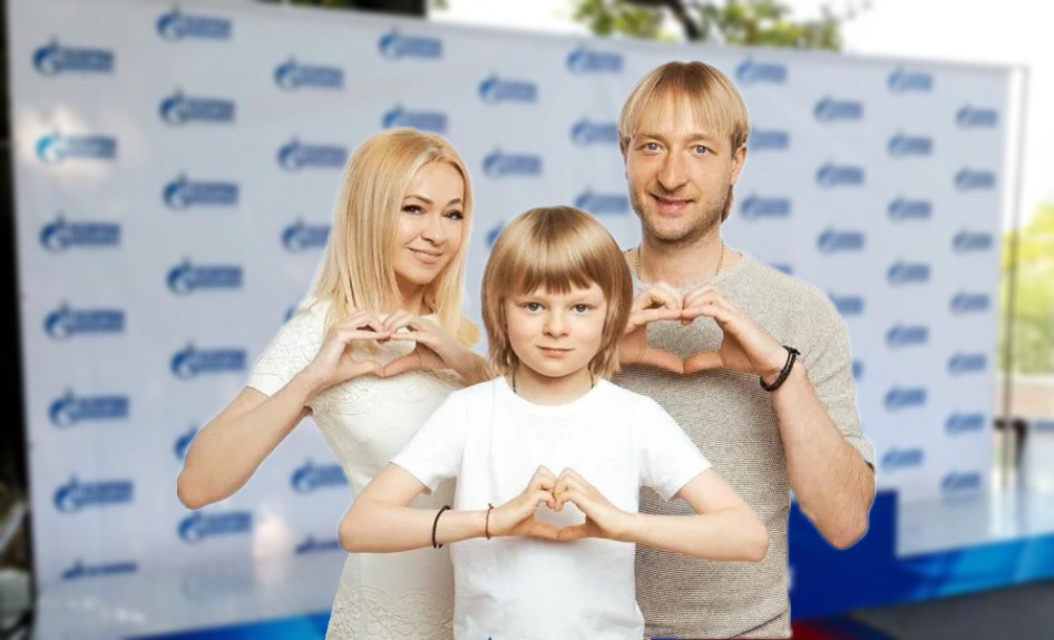 Гном Гномыч с родителями Яной Рудковской и Евгением Плющенко