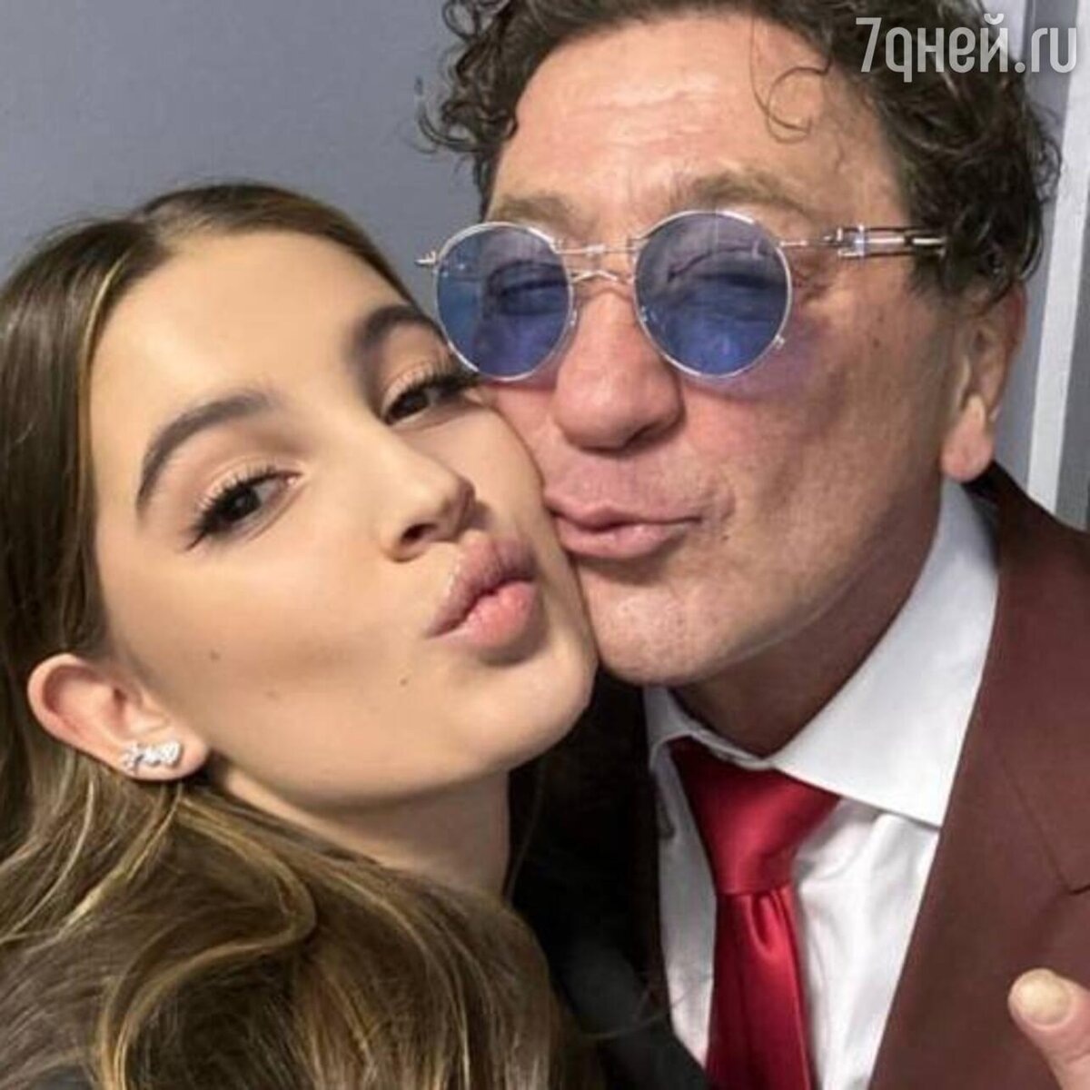 ДЕВУШКИ ОБОЖАЮТ ЛЕПСА. Открытый источник.