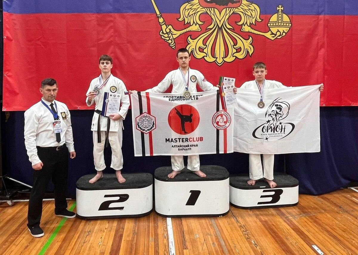  📷    Оренбуржцы завоевали 16 медалей на чемпионате и первенстве России по кобудо Кристина Просвиркина