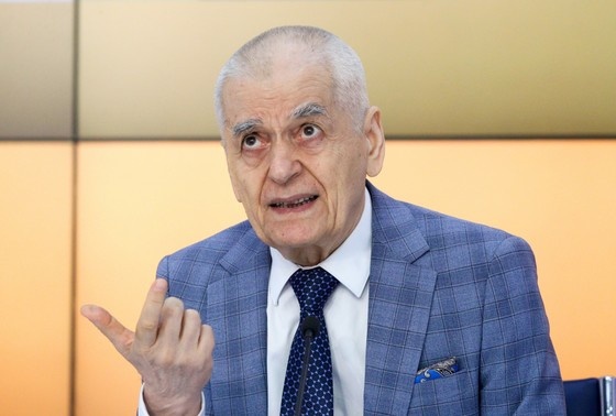    Геннадий Онищенко