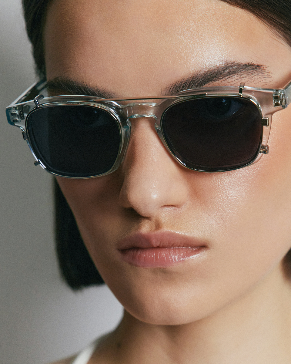    P.Y.E запустил коллекцию клипонов для 12 моделей очков (фото 1)