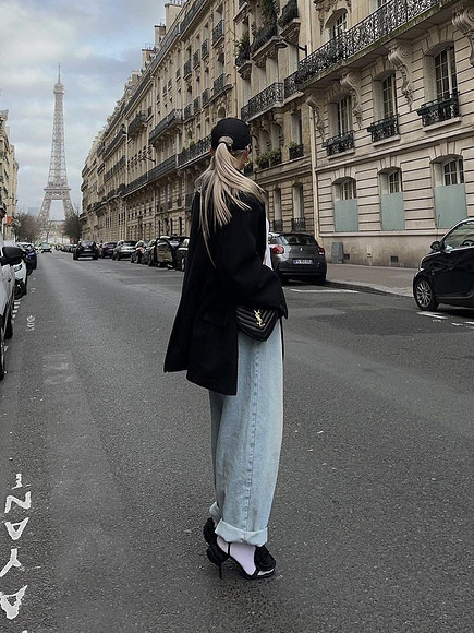     С какой обувью носить джинсы осенью и зимой? Полезные советы + модные примеры