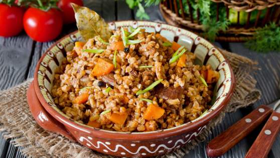    Гречка с фаршем и свежими овощами: сытно и вкусно Богдан Герцен