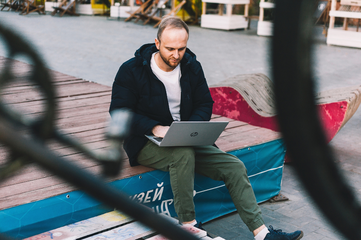 Как правильно заряжать ноутбук? 