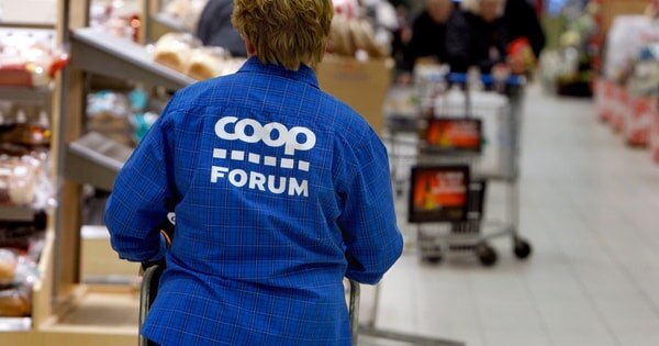    Бедствует каждый третий продавец в Швеции