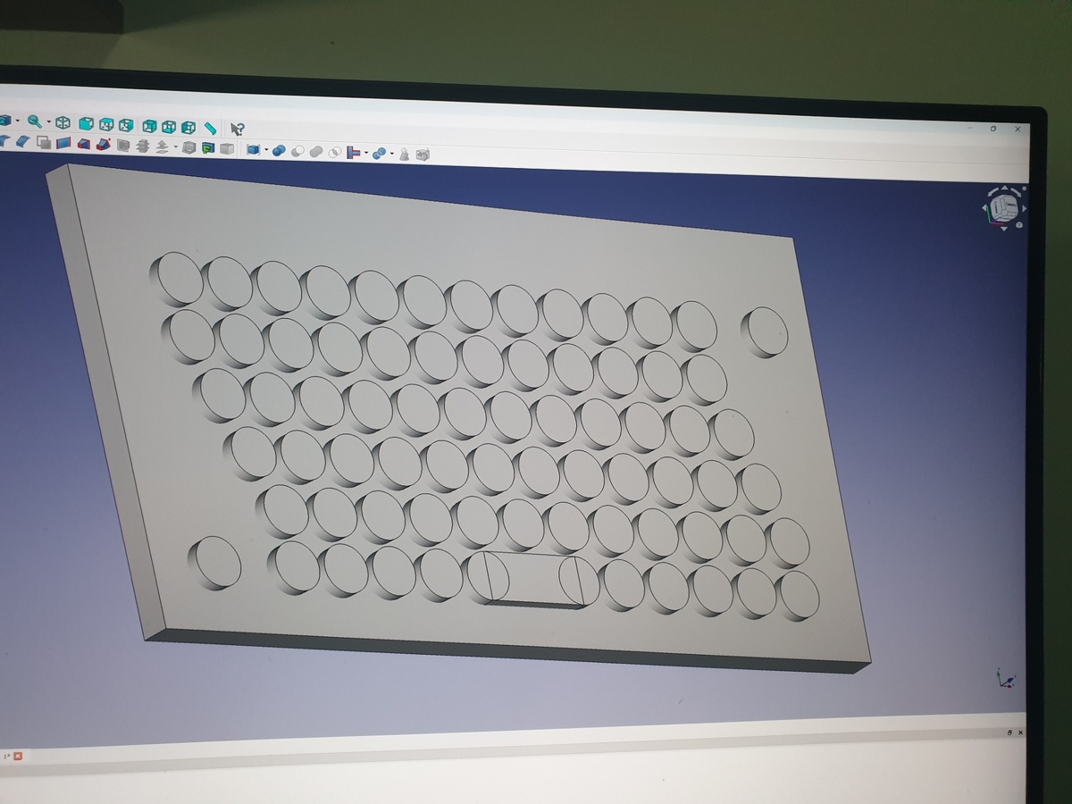 Предварительная модель клавиатуры компьютера "Специалист" в программе FreeCAD.