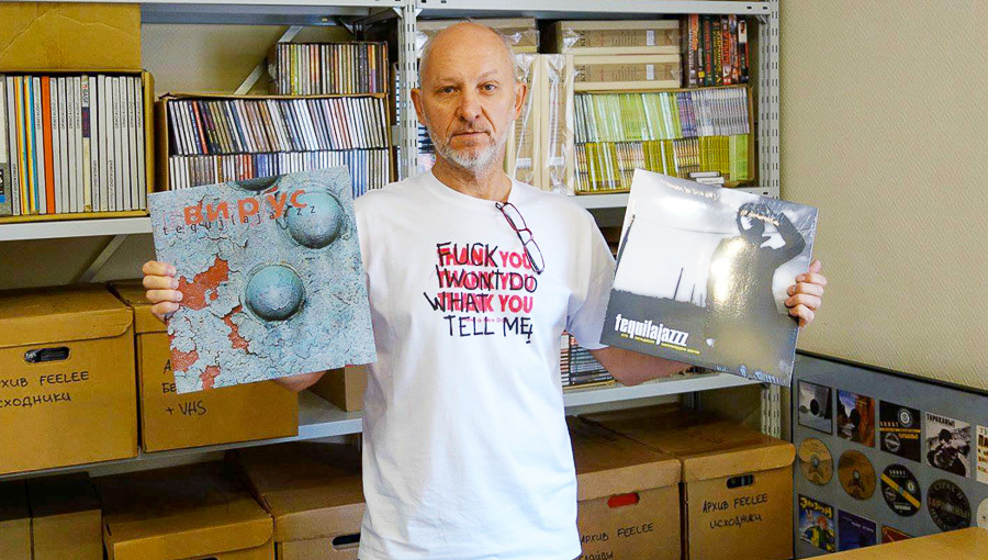 Основатель клуба филофонистов Игорь Тонких