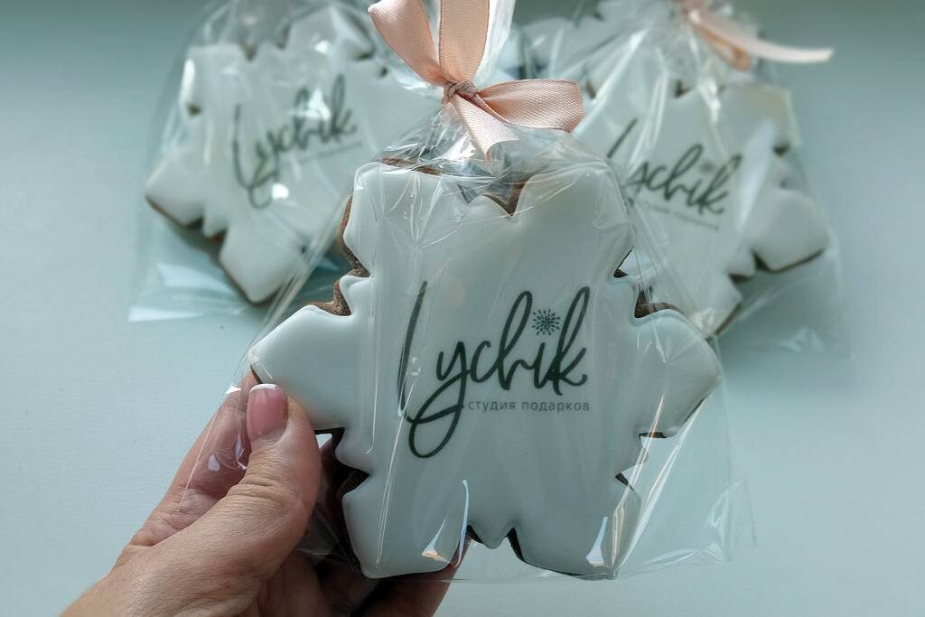 Авторское фото https://gingerbread-house.ru/blog/tpost/0mtou2sk51-nestandartnoe-korporativnoe-novogodnee-r