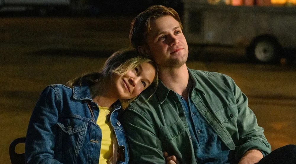     Кадр из фильма «Бриджит Джонс: Без ума от мальчишки» (2025)