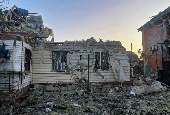    Разрушенное здание в городе Судже