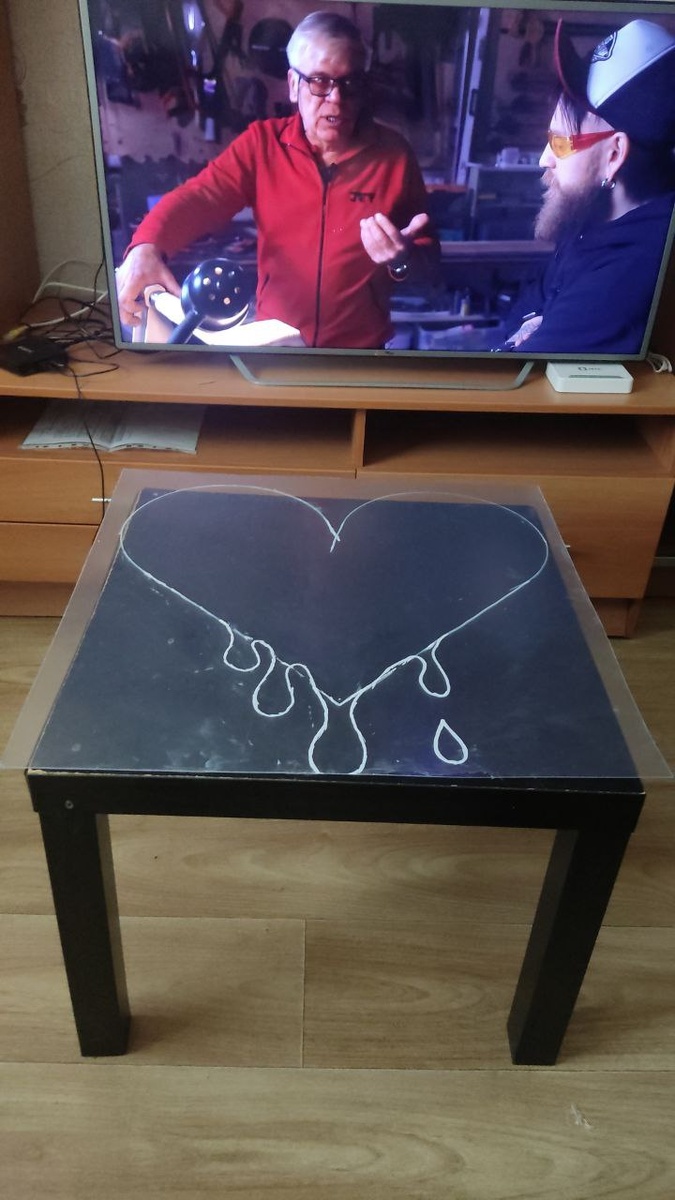 Тут я уже определился с размером и с рисунком ( творил сие чудо под видео Дани Крастера) 