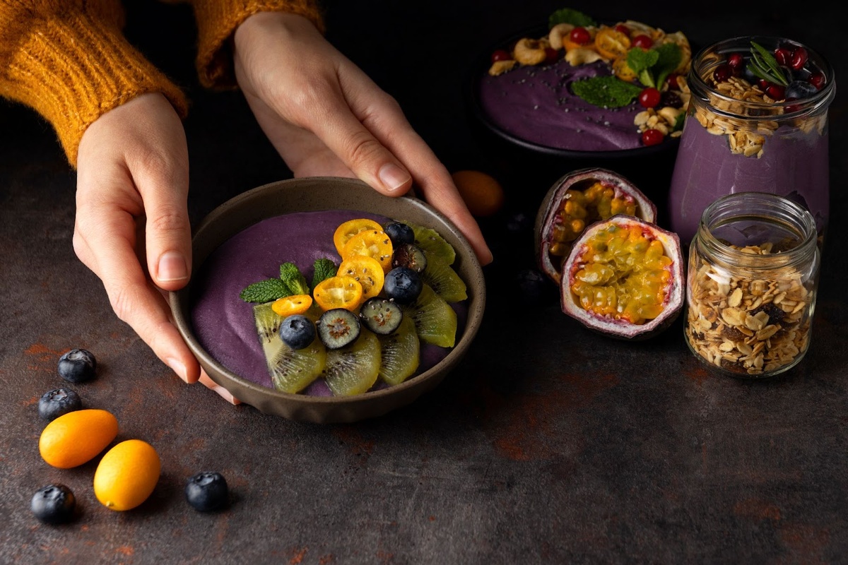 Источник изображения: <a href="https://ru.freepik.com/free-photo/still-life-cup-brazilian-acai-dessert_94963935.htm#fromView=search&page=1&position=15&uuid=f0005151-3043-4ffe-a3da-5002f22f563a">Изображение от freepik</a>